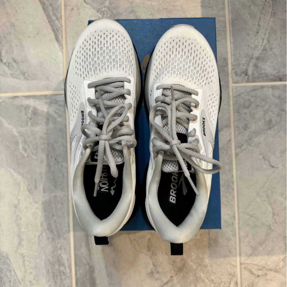 Brooks Trace 3 New In box